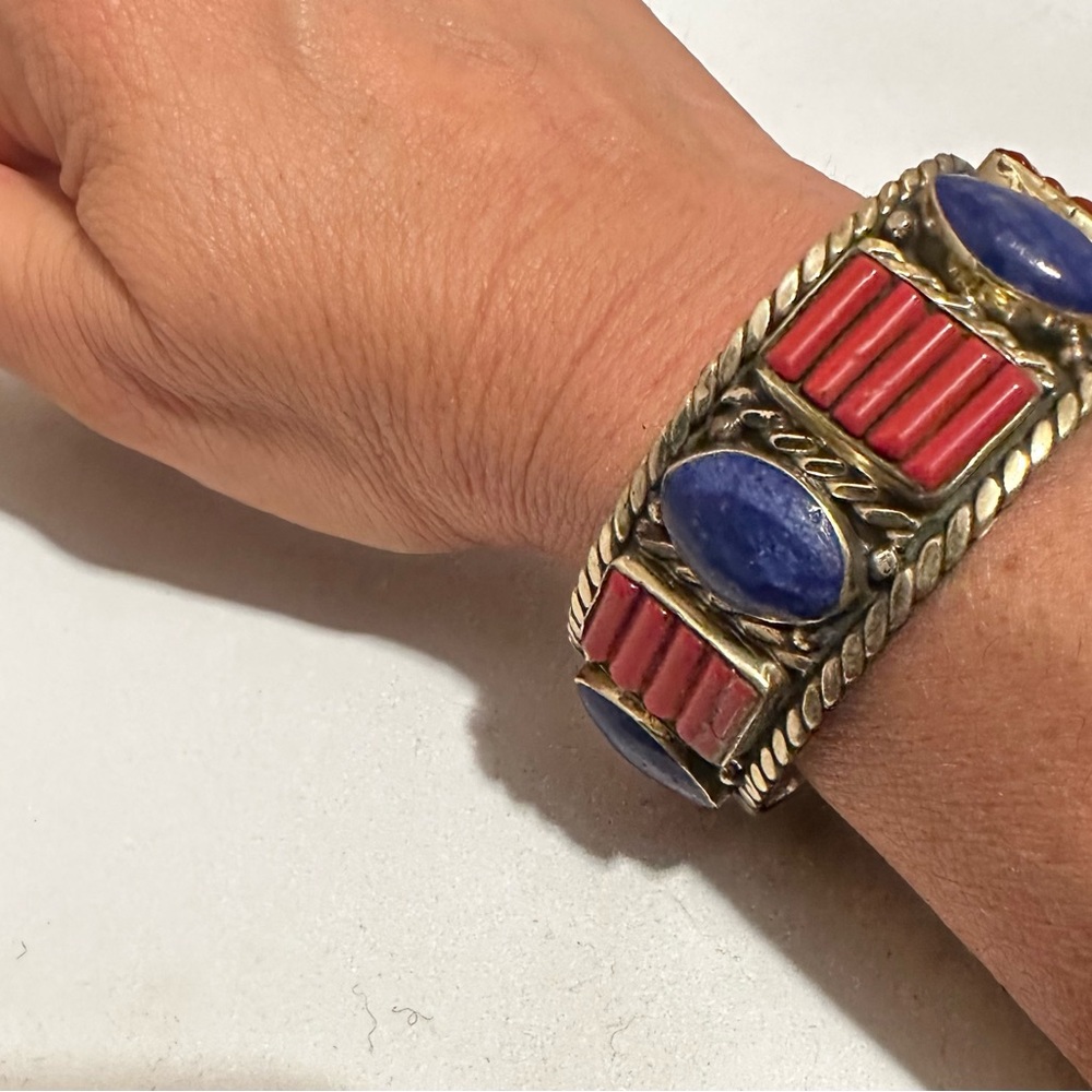 Coral and lapis bracelet